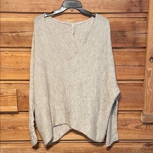 Free People V-Neck Sweater - Light beige
